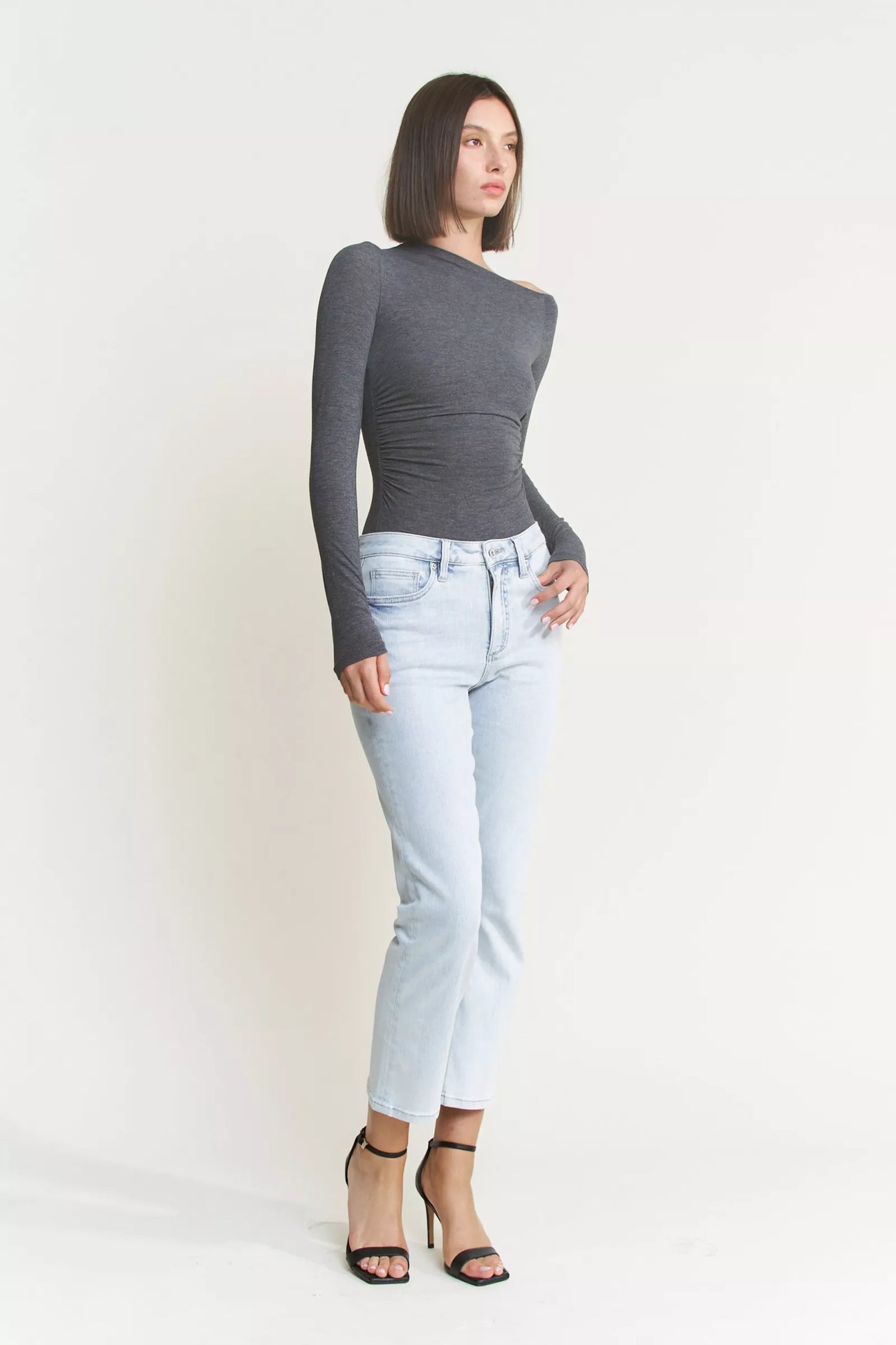 HIGH RISE CROP STRAIGHT JEANS